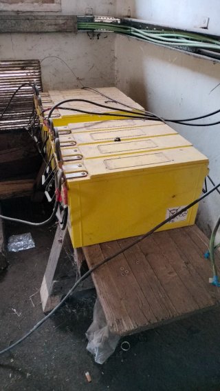 Baterías Acumuladores Amarillas