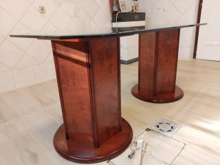 Mesa de salón elegante cristal y madera