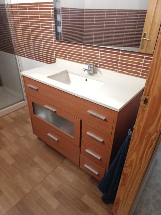 Mueble de baño completo madera y cristal