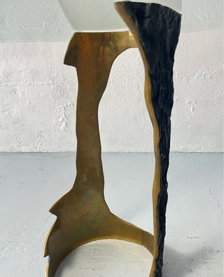 Mesa comedor de bronce diseño brutalista, años 70