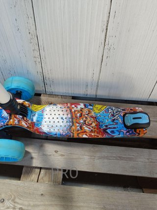 Patinete de tres ruedas para niños - Kidiz