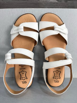 Sandalias de piel blancas talla 37 Nuevas