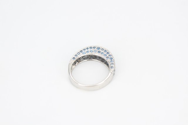 Anillo De Oro Blanco De 18K.. Ref: 038-01-01693