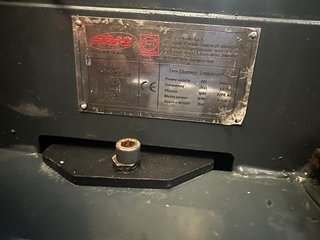 Desmontadora de neumáticos marca AREO
