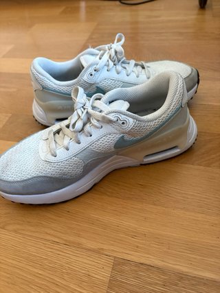 Zapatillas Nike Air Max Gris y Blancas