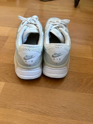 Zapatillas Nike Air Max Gris y Blancas