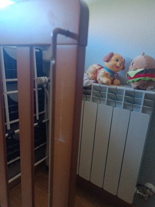 Mini cama/ cuna de madera