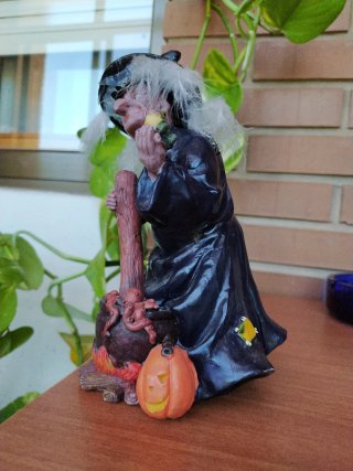Figura Bruja Halloween Caldero Calabaza