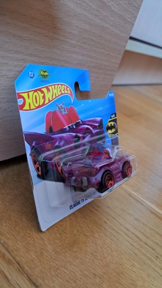 Hot Wheels Batman Classic TV Series Batmobile Mora