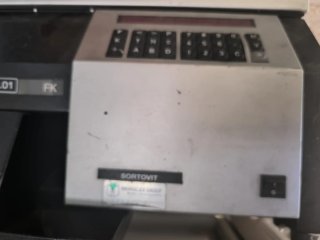 Máquina cortadora de monedas FK