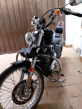 Harley Davidson XL2 Cruiser Negra