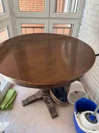 Mesa extensible de madera redonda