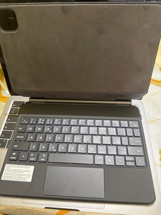 iPad Pro M2 + Teclado Apple