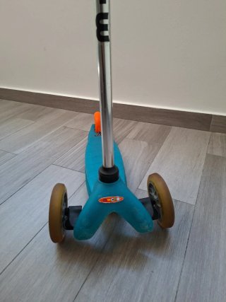Patinete Micro Mini Classic 3 Ruedas Azul