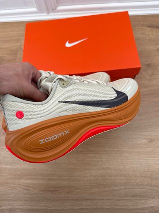 Nike Vomero plus Talla 45