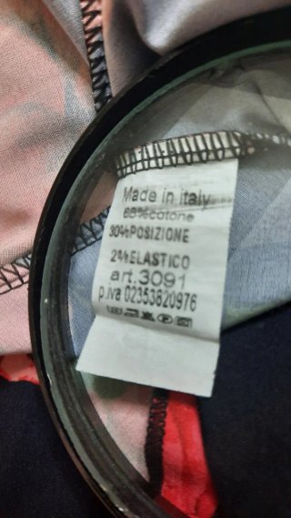 Abito lungo floreale nero e rosso
