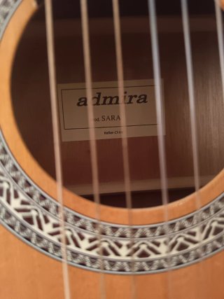 Guitarra Admira Modelo Sara