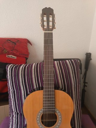 Guitarra Admira Modelo Sara