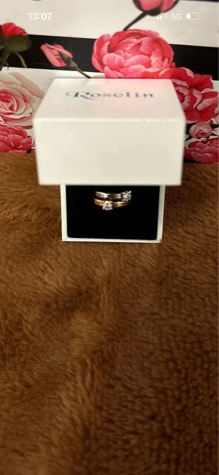 Anillo oro y plata con piedras