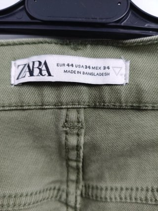 Pantalones vaqueros Zara hombre verde oliva