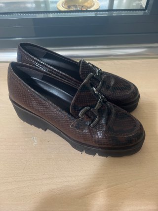 Zapatos mocasines piel serpiente El Corte Inglés