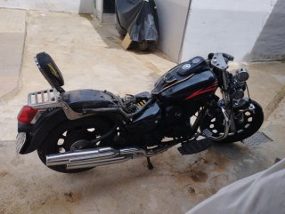 Moto Cruiser Daylen Negra