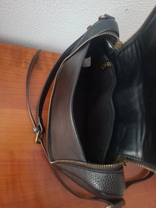 Bolso negro con diseño mandala