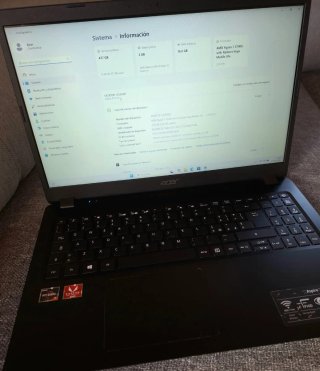 Ordenador portátil Acer slim gama alta