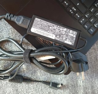 Ordenador portátil Acer slim gama alta