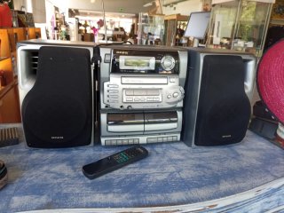 Mini cadena Aiwa CD, Cassette, Radio