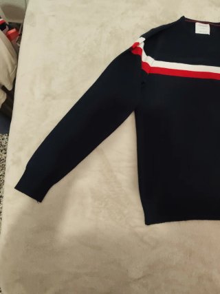 Jersey azul y rojo