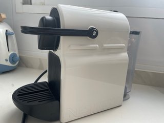 Cafetera Nespresso Krups Blanca