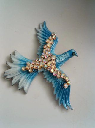 Broche pájaro azul con pedrería joyas bisutería