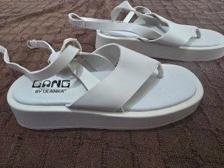 Sandalias Ulanka Piel T38 Blancas