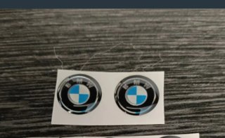 2 Logos BMW