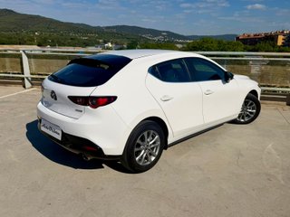 Mazda 3 ETIQUETA ECO 2025