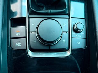 Mazda 3 ETIQUETA ECO 2025