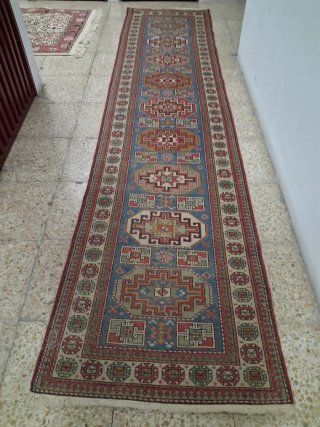 Alfombra de pasillo artesanal