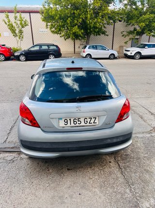 Peugeot 207 2010