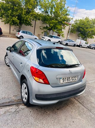 Peugeot 207 2010