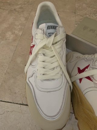 Zapatillas GG Talla 42 nuevas.
