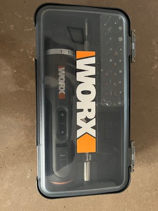 Destornillador Worx WX242 4V con accesorios