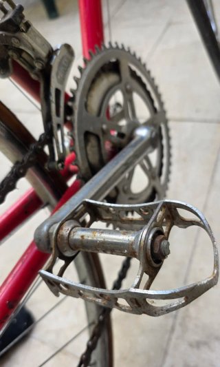 Bicicleta de carreras BH Roja