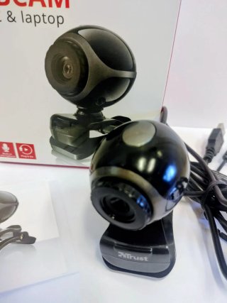Webcam Trust EXIS para PC y portátil