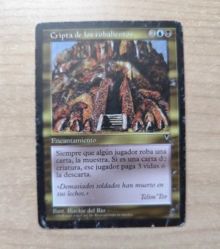 Carta Magic Gathering: Cripta de los Robalientos