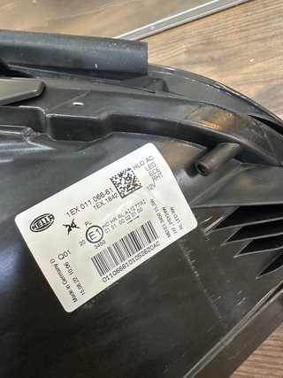 HELLA  LED/Halógena-Faro  Mercedes Benz w212
