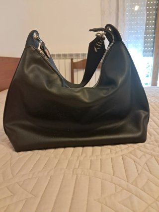 Borsa Carpisa nera con fantasia