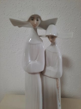 Figura Lladro Mujeres Sombrero Blanco