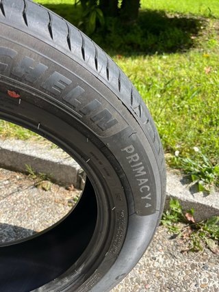 Michelin Primacy 4 215/65 R17