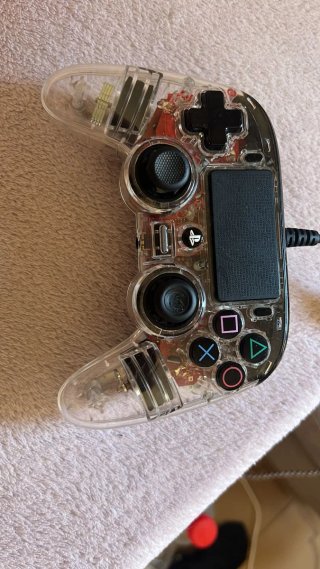 Mando Nacon PS4 / PC Transparente